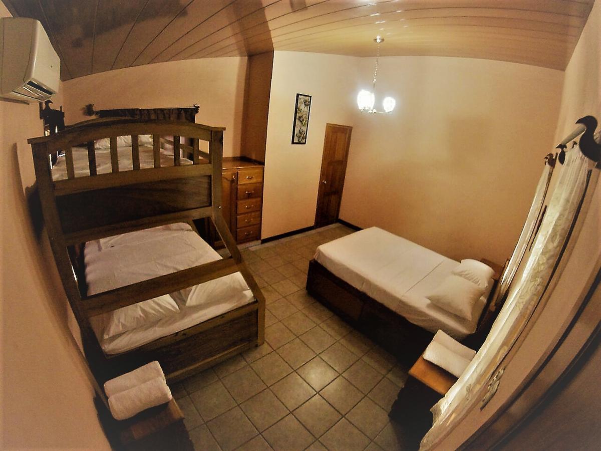 Hotel Congos Mérida エクステリア 写真